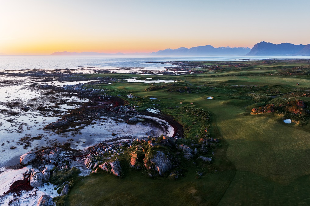 Lofoten Links sea shore