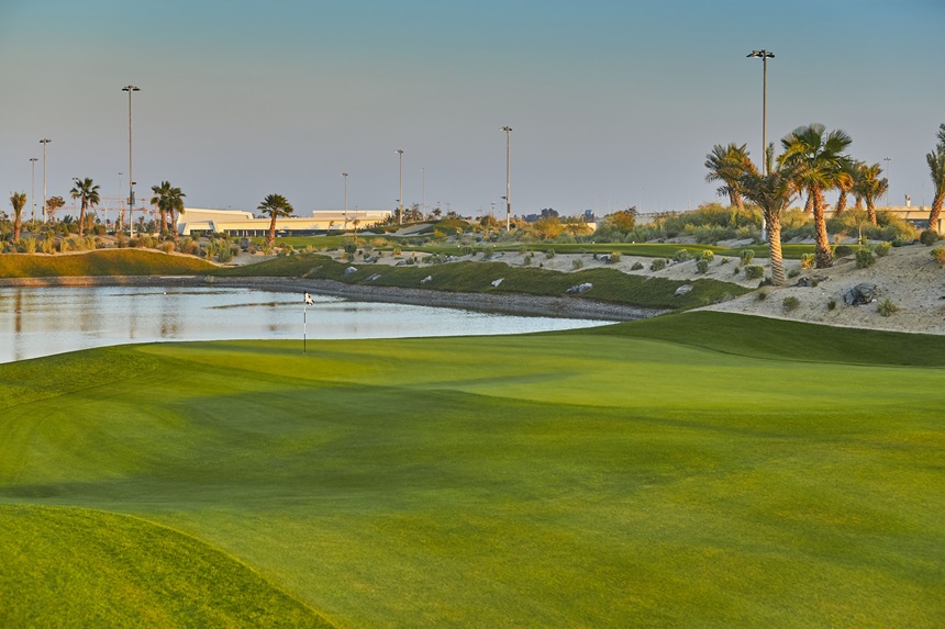 Yas Acres Golf and Country Club - 8th Approach Dubai Golf