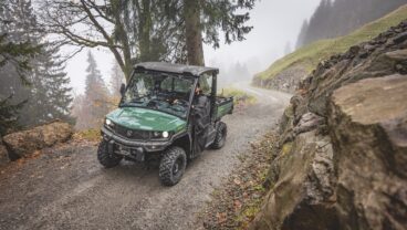 John Deere Gator XUV 875M